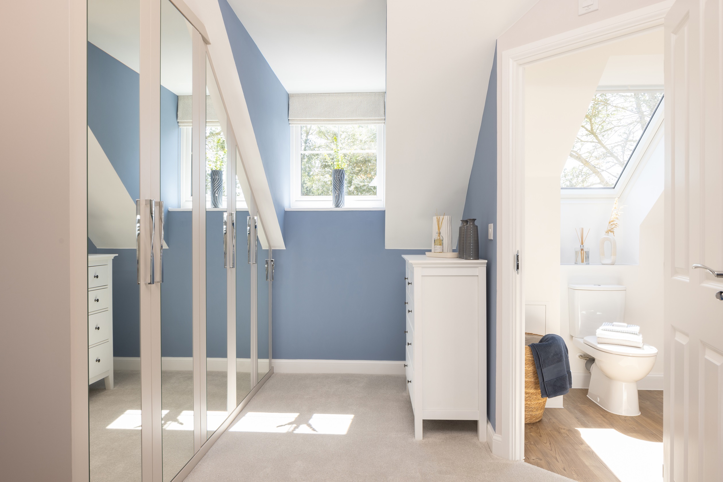 Dressing area in a 3 bed Norbury